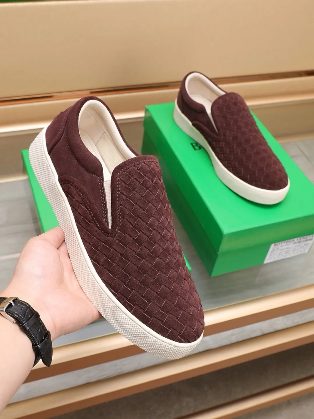 Men's men's shoes 💰Men's shoes 💰440💰🔥[BV] series of top purchasing agents 🔍Imported first-layer cowhide woven surface, cowhide foot pads lining environmentally friendly ♻️Does not fade, 💪Sole: Rubber combination original factory special original outsole ⚠Original and single goods 🔍🔍You can come in and out at will, welcome to compare ⚠Number of sizes: 38-44